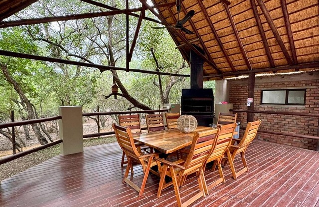 Singwe Private Safari lodge