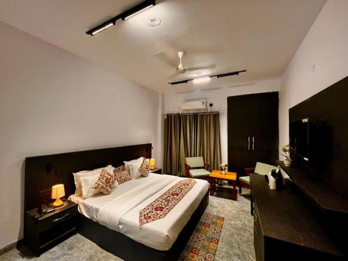 Sitara Stays Aura Residency