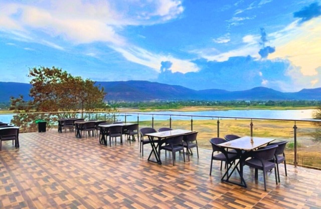 Sizzle Bay Resort