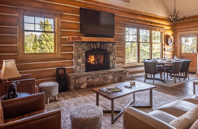 Ski Season Availability! Charming Cabin with Ski-In/Ski-Out Access, Hot Tub, Mountain views