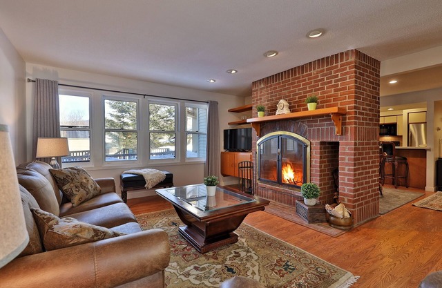 Skiers! Fox Hollow 2br/2ba Condo. Across From Pico, Minutes To Killington 2 Bedroom Condo