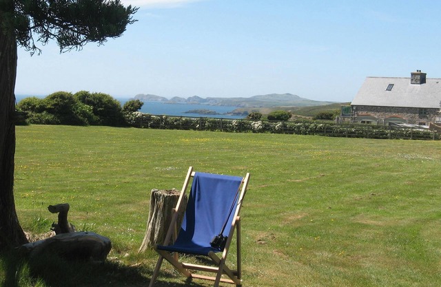 Skomer View, Solva - Two Bedroom Apartment, Sleeps 4
