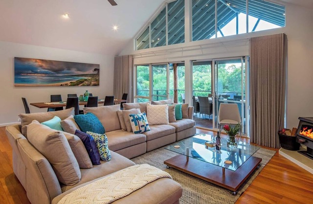 Sky View Elevated Estate with Resort Style Pool