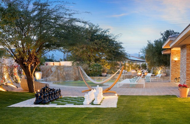 Skyview - Private Mountainside Villa with Pool, Game Room & Gym! #004928 4br