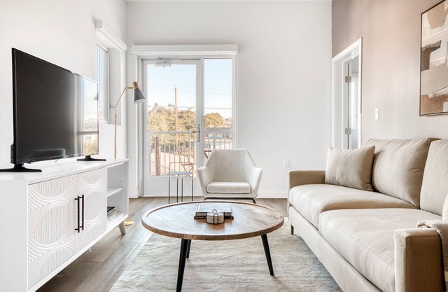 Sleek Silverlake 1BR w/W/D & Roof, nr 5 & 10 freeways, by Blueground