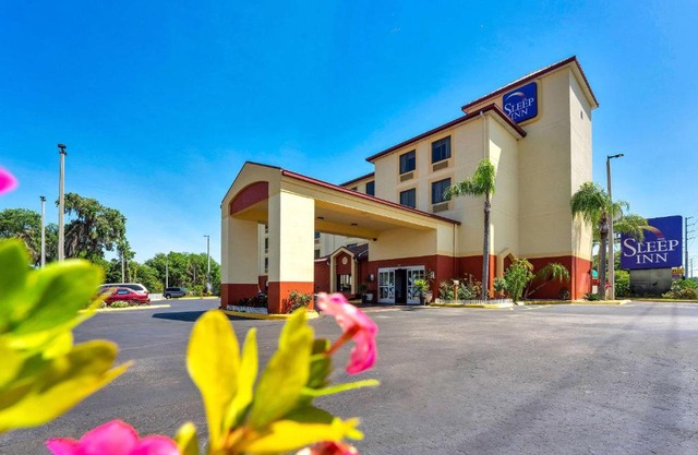 Sleep Inn Leesburg Chain of Lakes