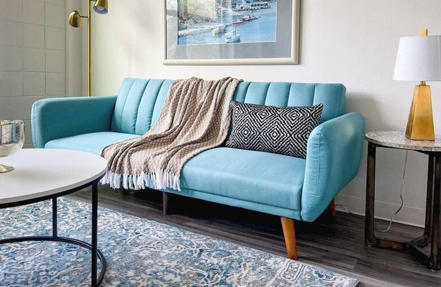 Sleepover: Vibrant 1BD/1BA + Gym - Downtown Cincinnati