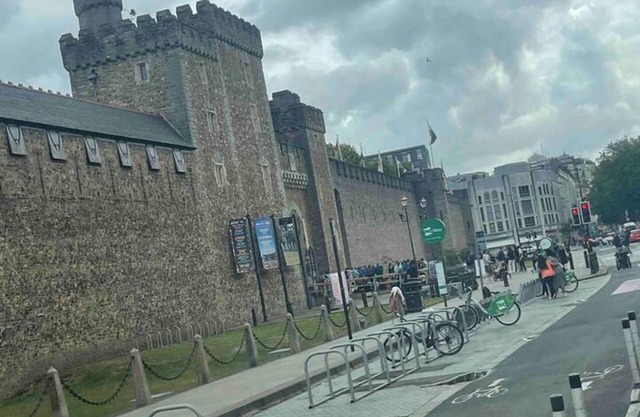 Sleeps 14 Cardiff City Centre
