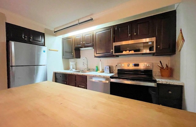 Slopeside 1-Bedroom Condo at Bromley's Bower House