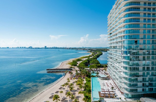 SLS Cancun