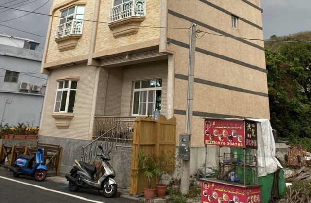 Small Ryukyu Loju sunrise Inn