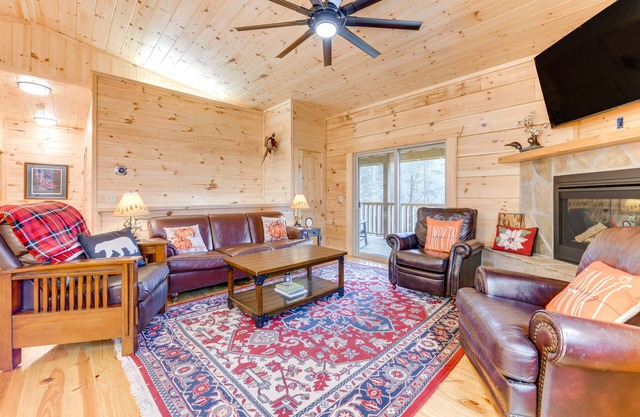 Smoky Mountain Cabin Rental w/Hot Tub & Views!