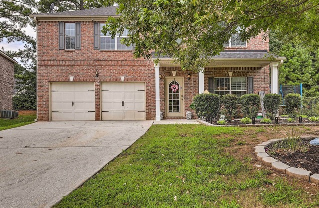 Snellville Abode < 9 Mi to Stone Mtn Park!