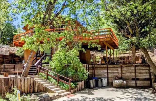 Snow Valley Retreat with Private Jacuzzi!