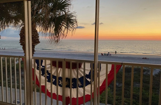 Snowbird Get Away - Belleair Beach, FL