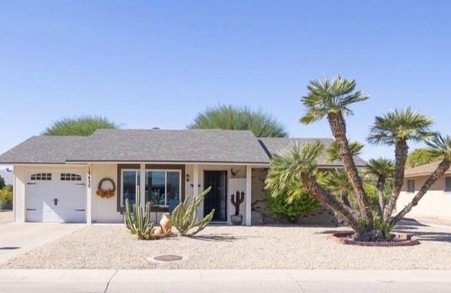 "SNOWBIRDS WELCOME" Adorable Casita, fully furnished with garden patio.