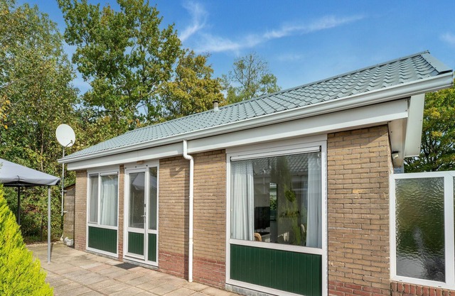 Snug holiday home in Baarland with terrace