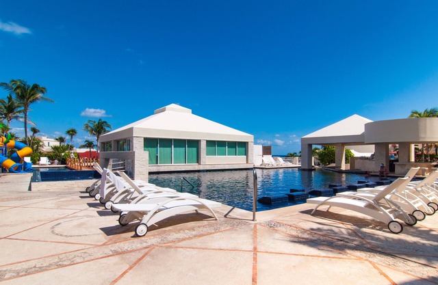 Solymar Condo by Casago