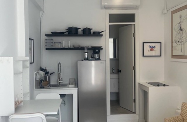 Sombra 1: Cozy Urban Retreat