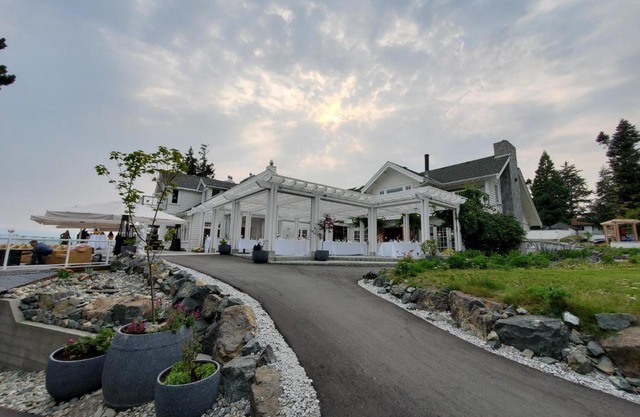 Sooke Harbour House