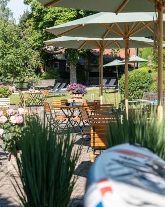 Sopherl am See - Frühstück auf der Seeterrasse, sehr ruhig und wunderschön am See, 3 Minuten nach Oberpfaffenhofen, viele Radtouren, Restaurants & Cafes in der Umgebung
