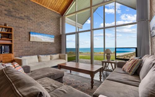 South Beach House - 11 Gold Coast Drive