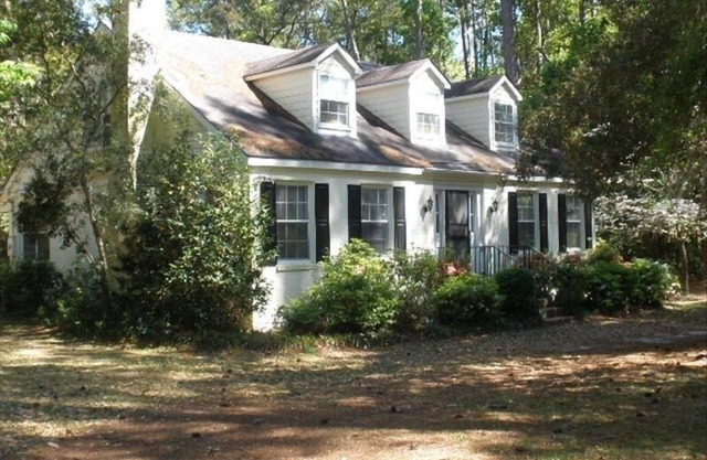 Southern Comfort: Lowcountry Charm with Extraordinary Marsh Views and Sunsets