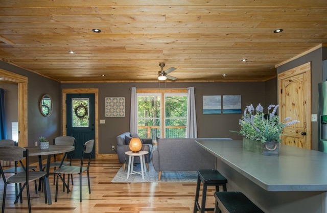 Southwood Cottage, luxe and stylish