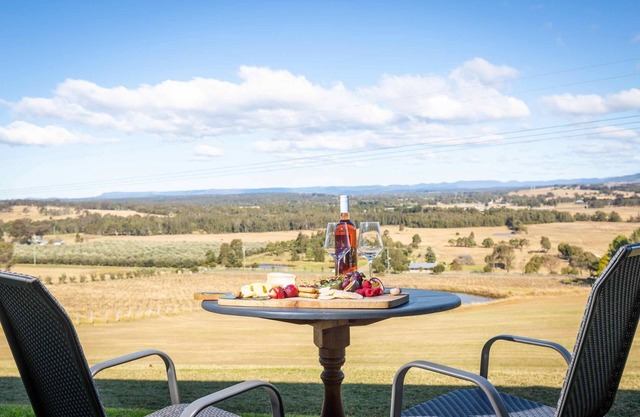 Sovereign Hill Country Estate - Group accommodation on scenic estate