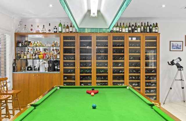 Space, Entertain and Relocate