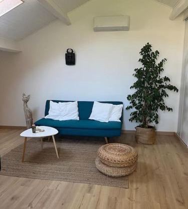 Spacieux studio 2 à 3 personnes avec parking au pied du Ventoux km Zéro