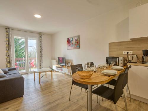 Spacieux T2 rénové, vue nature, balcon sud, Wifi, parking à Barbotan - FR-1-841-54