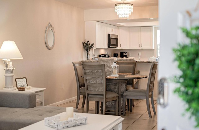 Spacious 2 Bedroom 2 Bathroom Beach Vacation Condo