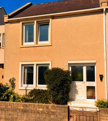 Spacious 2 Bedroom Home in Picturesque Cullen