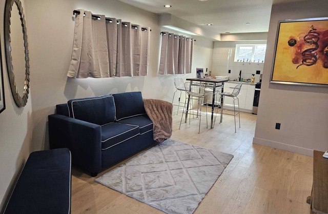 Spacious 2BR modern living in Central Eastside location