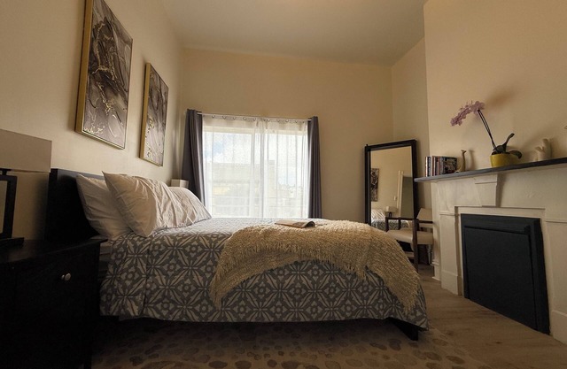 Spacious 3 Bedrooms,2 baths with an Office in the Mission near Castro