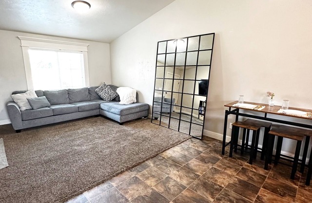 Spacious 3-Bedroom Ammon Condo with WiFi, AC, Full Kitchen & Modern Comforts