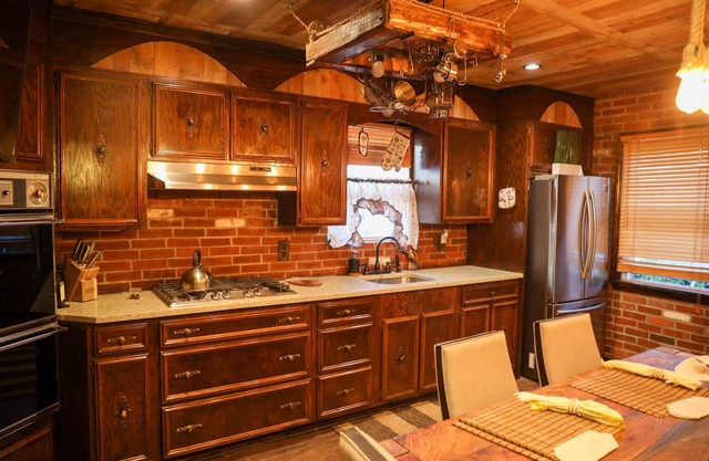 Spacious 3-bedroom apartment with WiFi, AC in marvelous Carteret