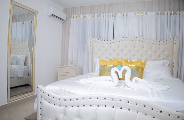 Spacious 3-bedroom apartment with WiFi, AC in enjoyable La Vega