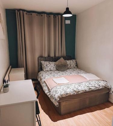 Spacious 3 Bedroom Flat In Stockwell