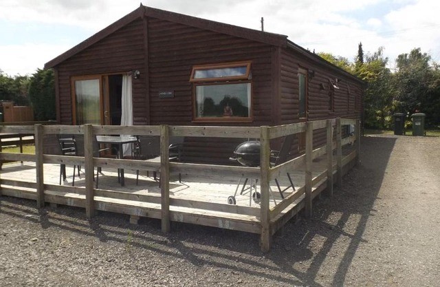Spacious 3 bedroom lodge at Avonvale Holiday Lodge