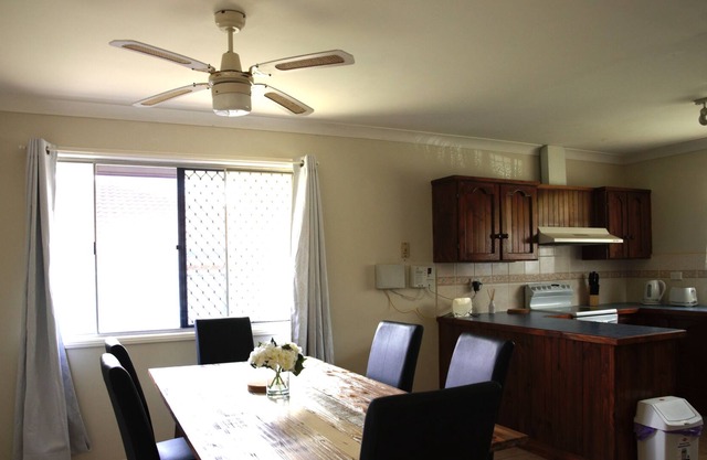 spacious 4 bedroom house in Algester