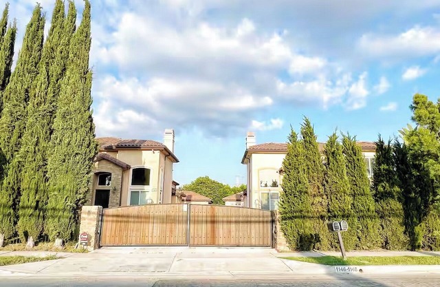Spacious 4BR Family Home Near Disneyland & LA Attractions