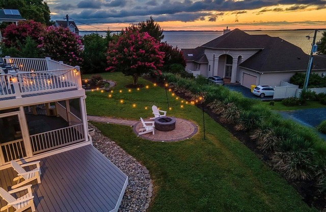 Spacious 4BR Home w/waterviews! Recently updated, game room, roof top deck.