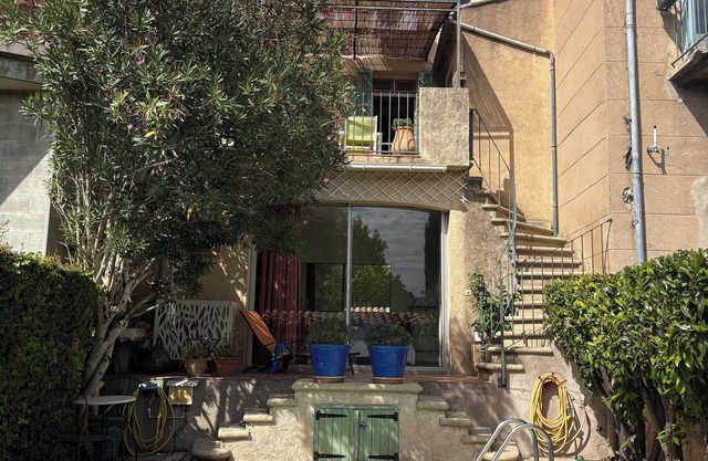 Spacious 5-bedroom Home with AC, pool, WiFi and more in charming Carcès