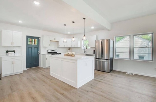Spacious 5-bedroom house with AC, WiFi in enjoyable Atlanta