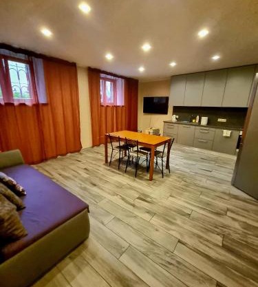 Spacious apartment in the quiet center