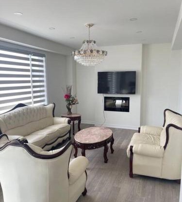 Spacious Beachside Retreat in Wasaga Beach