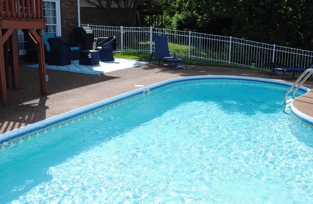 Spacious, beautifully designed, spectacular views, salt water pool.