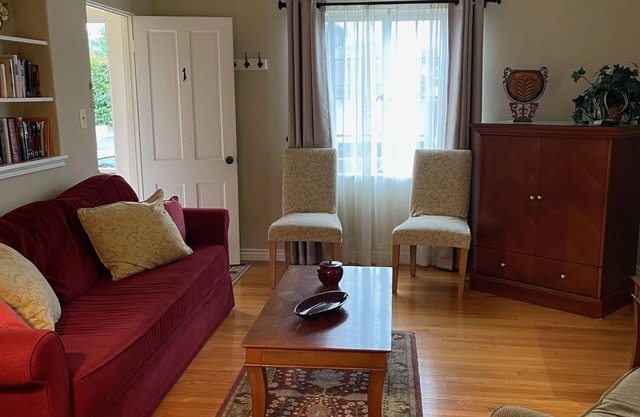 Spacious & Charming 1-BR Apartments For Extended Stays Near CalTech, Huntington